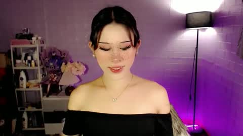 AYAHOSHILOVESYOU online show from 19, 4, 2026