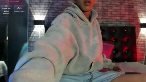 Ayano Aishi online show from 30, 4, 2026