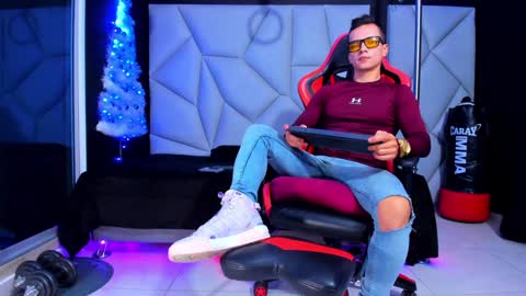 Snapshot of aydenmillerdom chatting on 12, 12, 2024 Ayden Miller online show from 12, 12, 2024