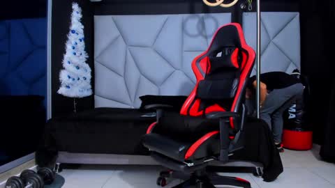 Snapshot of aydenmillerdom chatting on 16, 12, 2024 Ayden Miller online show from 16, 12, 2024