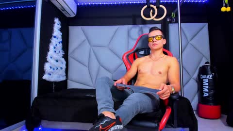 Snapshot of aydenmillerdom chatting on 16, 12, 2024 Ayden Miller online show from 16, 12, 2024