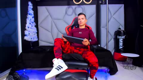 Snapshot of aydenmillerdom chatting on 22, 12, 2024 Ayden Miller online show from 22, 12, 2024