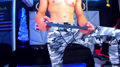 Snapshot of aydenmillerdom chatting on 31, 12, 2024 Ayden Miller online show from 31, 12, 2024