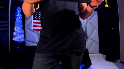 Snapshot of aydenmillerdom chatting on 31, 12, 2024 Ayden Miller online show from 31, 12, 2024