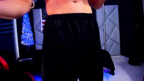 Snapshot of aydenmillerdom chatting on 3, 1, 2025 Ayden Miller online show from 3, 1, 2025