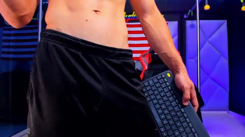 Snapshot of aydenmillerdom chatting on 3, 2, 2025 Ayden Miller online show from 3, 2, 2025