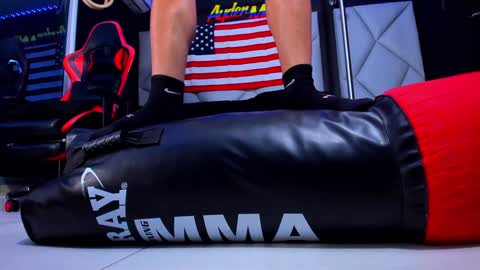 Snapshot of aydenmillerdom chatting on 4, 2, 2025 Ayden Miller online show from 4, 2, 2025