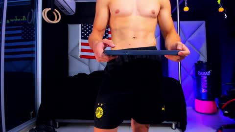 Snapshot of aydenmillerdom chatting on 5, 2, 2025 Ayden Miller online show from 5, 2, 2025