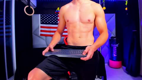 Snapshot of aydenmillerdom chatting on 8, 2, 2025 Ayden Miller online show from 8, 2, 2025