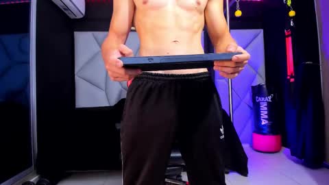 Snapshot of aydenmillerdom chatting on 19, 2, 2025 Ayden Miller online show from 19, 2, 2025