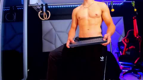 Snapshot of aydenmillerdom chatting on 10, 3, 2025 Ayden Miller online show from 10, 3, 2025