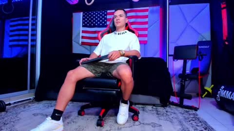 Snapshot of aydenmillerdom chatting on 2, 10, 2025 Ayden Miller online show from 2, 10, 2025