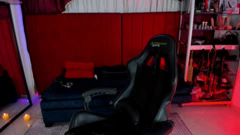 Snapshot of ayellen_bhullar chatting on 28, 4, 2026 danna online show from 28, 4, 2026