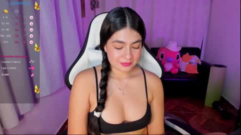 Snapshot of aylenmiller_ chatting on 7, 10, 2025 Aylen online show from 7, 10, 2025