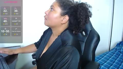 Snapshot of ayliinn_ chatting on 2, 3, 2025 Ayliinn online show from 2, 3, 2025
