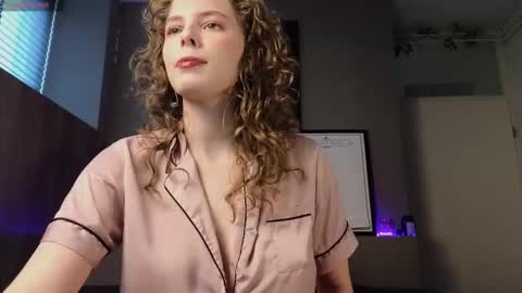 Ayreen Moore online show from 8, 2, 2026