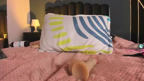 Snapshot of azahara_18 chatting on 11, 6, 2026 Azahara online show from 11, 6, 2026