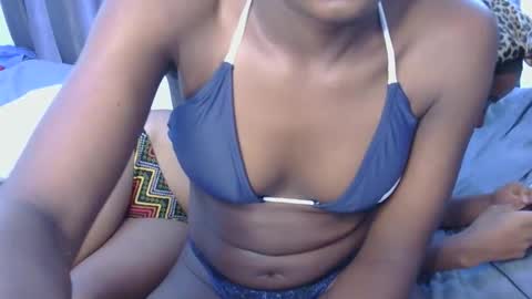 Snapshot of azalea46 chatting on 1, 11, 2025 Azalea online show from 1, 11, 2025