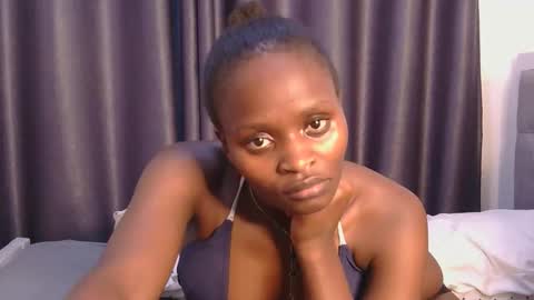 Snapshot of azalea46 chatting on 20, 12, 2025 Azalea online show from 20, 12, 2025