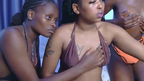 Snapshot of azalea46 chatting on 12, 1, 2026 Azalea online show from 12, 1, 2026