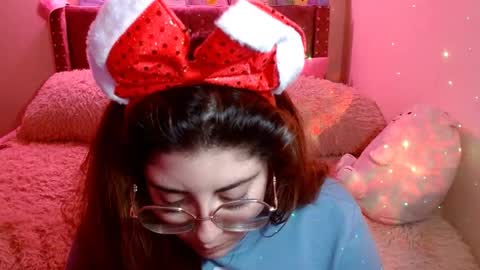 Snapshot of azamy_12 chatting on 10, 12, 2024 Amanda online show from 10, 12, 2024
