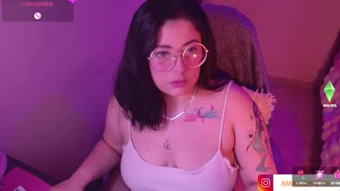 Snapshot of azamy_12 chatting on 21, 9, 2025 Amanda online show from 21, 9, 2025
