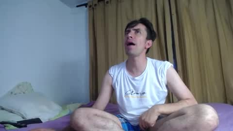 Snapshot of aziel_xxx chatting on 5, 3, 2025 AZIEL online show from 5, 3, 2025