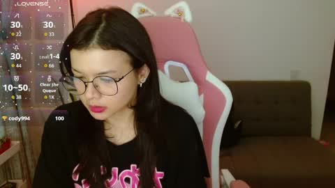 Snapshot of azu_chan chatting on 13, 5, 2026 Azu online show from 13, 5, 2026