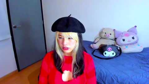 Azu Moure online show from 19, 2, 2025