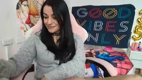Azucena R online show from 25, 5, 2026