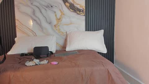  HONEY AZUL   online show from 22, 11, 2025