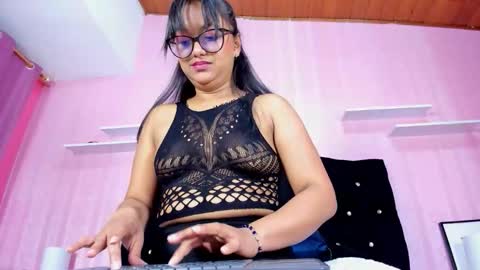 Snapshot of azul_moon chatting on 21, 11, 2025 azul_moon online show from 21, 11, 2025