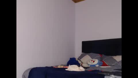 Snapshot of azulluna chatting on 1, 6, 2026 azulluna online show from 1, 6, 2026