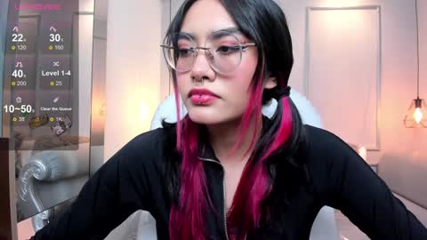 Azura online show from 7, 1, 2025