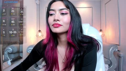 Azura online show from 3, 2, 2025