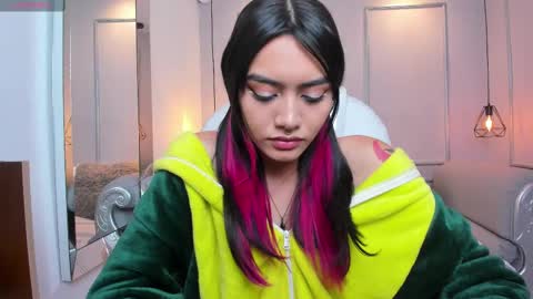 Azura online show from 11, 3, 2025