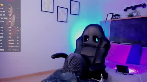 Azurra  online show from 1, 10, 2025