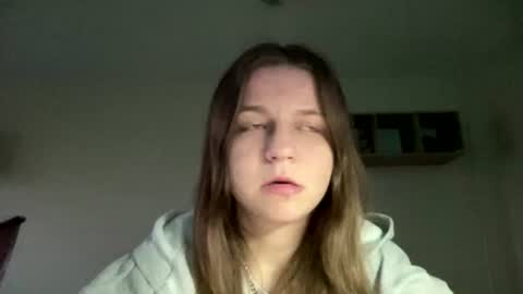 Snapshot of azzieheberly chatting on 16, 6, 2026 Niki online show from 16, 6, 2026