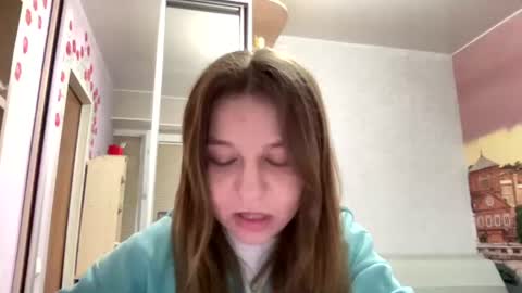 Snapshot of azzieheberly chatting on 8, 7, 2026 Niki online show from 8, 7, 2026