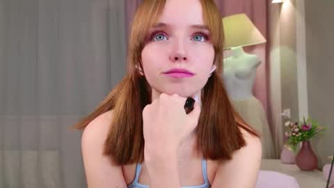 Snapshot of b4by_lol1 chatting on 1, 10, 2025 Hi Daddy Im Jane online show from 1, 10, 2025