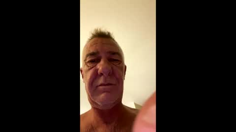 Snapshot of b_benito chatting on 1, 10, 2025 benito online show from 1, 10, 2025