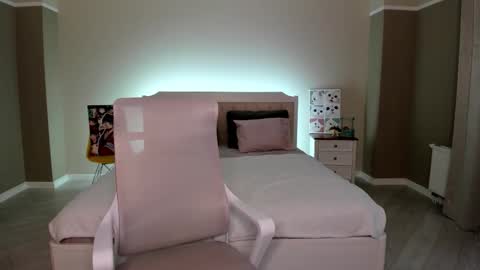 Snapshot of bab_boom chatting on 3, 10, 2025 Monica online show from 3, 10, 2025