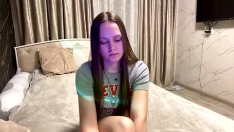 Anny Simpson online show from 4, 11, 2025