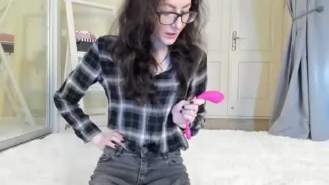 babby_jewel online show from 11, 1, 2025