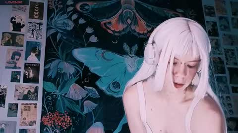 Snapshot of babe_moister chatting on 25, 9, 2025 babe_moister online show from 25, 9, 2025