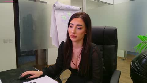 Olivia and Lexi online show from 20, 1, 2025