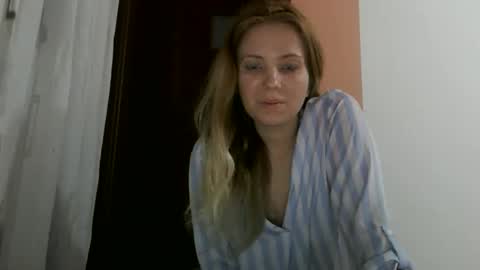 Snapshot of baby_blondee chatting on 6, 2, 2026 Baby Blonde online show from 6, 2, 2026