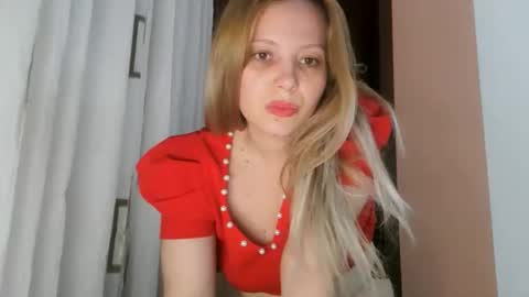 Snapshot of baby_blondee chatting on 22, 3, 2026 Baby Blonde online show from 22, 3, 2026
