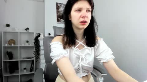 Snapshot of baby_evalena chatting on 26, 9, 2025 Evalena maybe just Eva online show from 26, 9, 2025