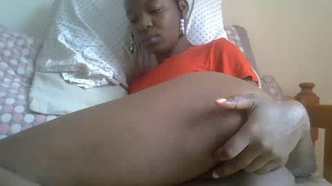 baby_facii online show from 25, 1, 2025